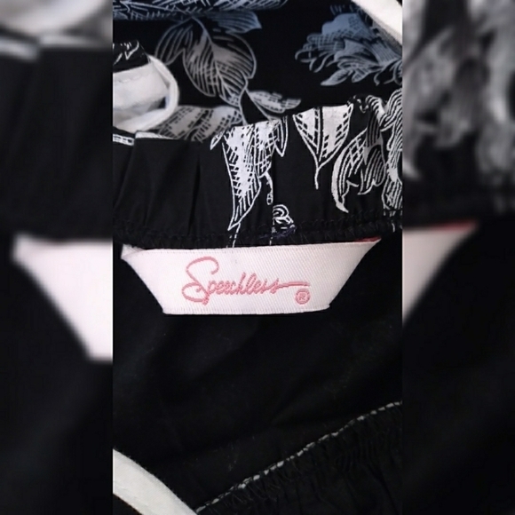 Black and white halter neck floral print sundress - Picture 8 of 9